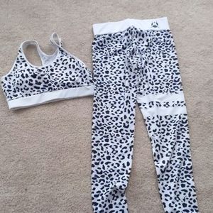 Cheetah Print Fitness Set